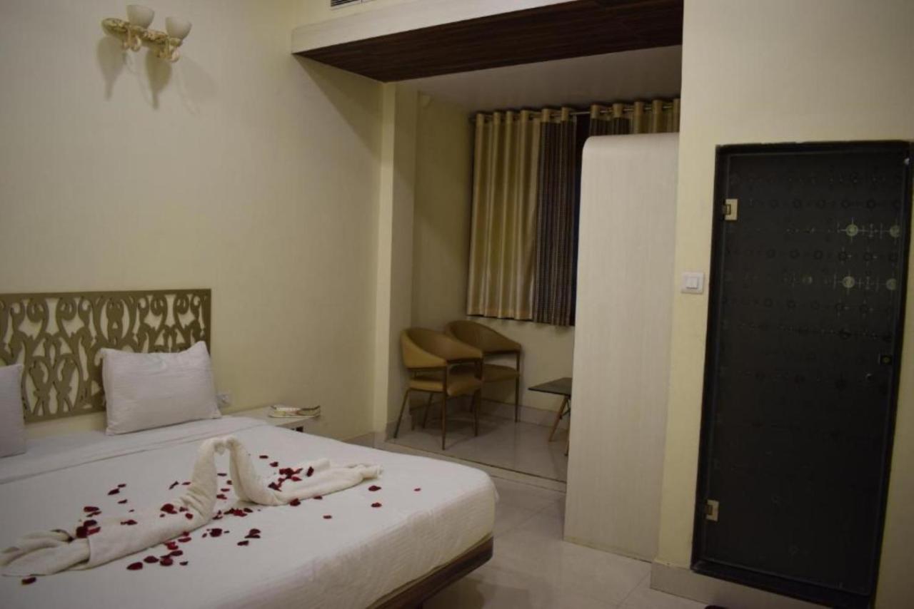 Hotel The Hills, Ambikapur Eksteriør billede