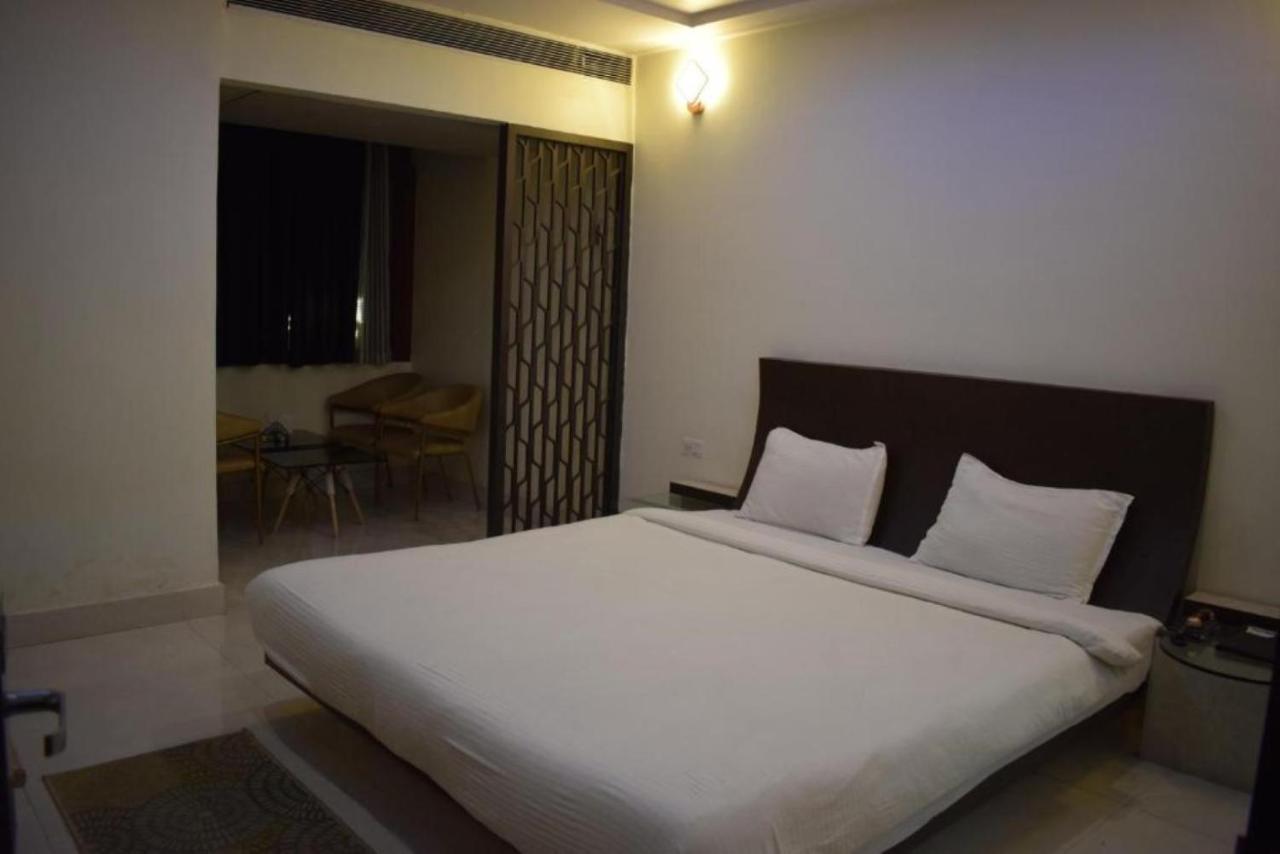 Hotel The Hills, Ambikapur Eksteriør billede