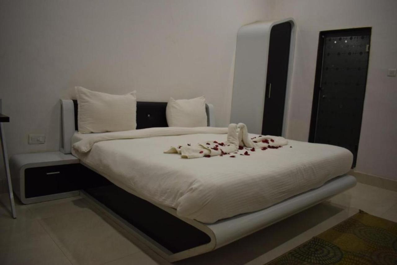Hotel The Hills, Ambikapur Eksteriør billede